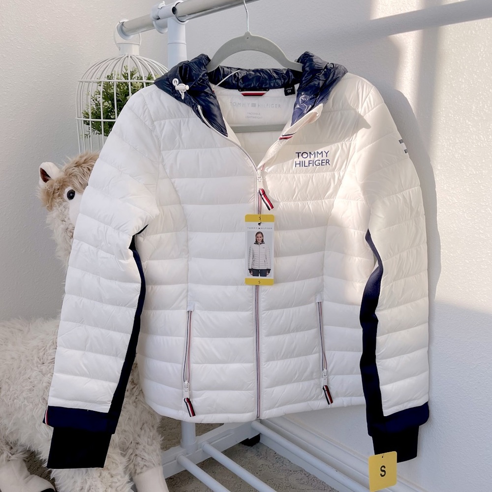 NEW Tommy Hilfiger White Puffer Jacket